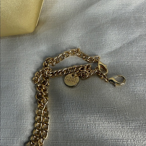 Badgley Mischka Hexagonal Gold Clutch with Chain - Picture 3 of 10